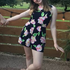 Monteau floral romper